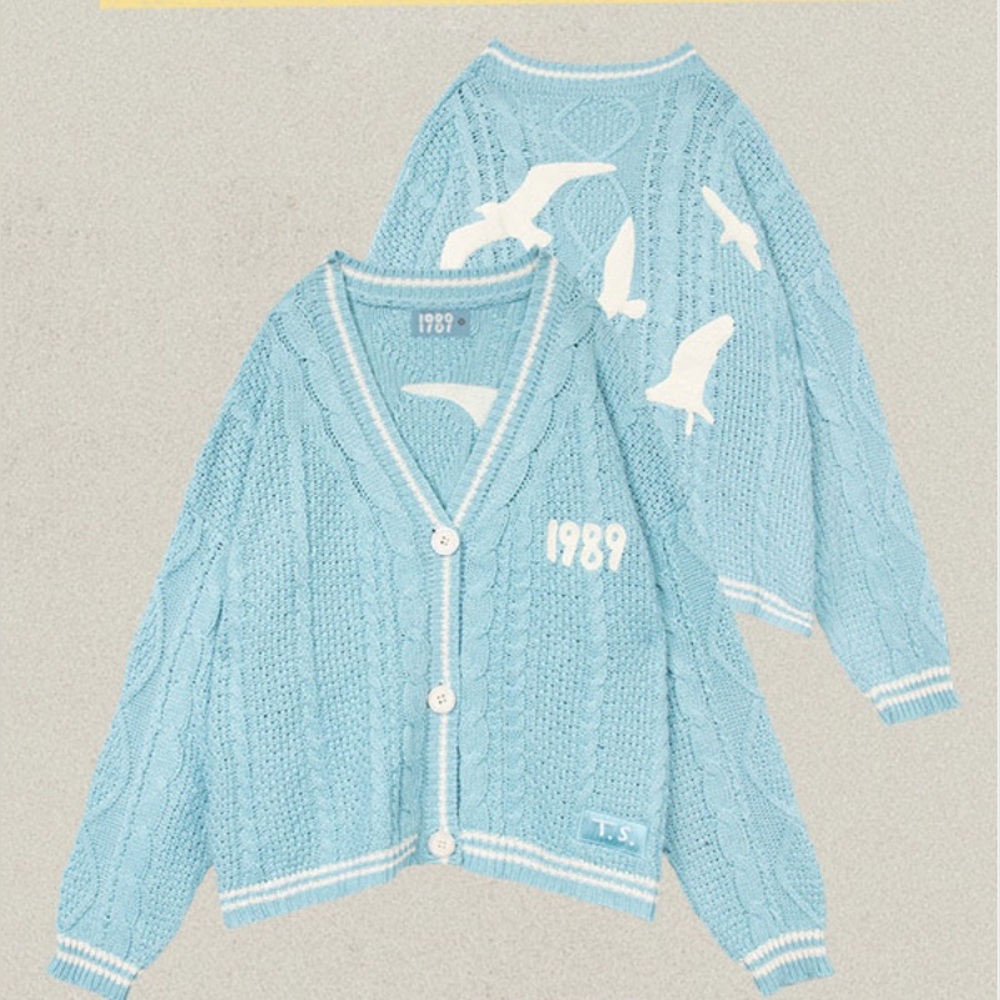 Unopened Taylor Swift 1989 (Taylor’s Version) Cardigan XS/S Brand New